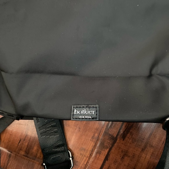Botkier mini backpack, NWT,black, adjustable straps, new with tag - Picture 2 of 9